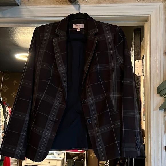 Philosophy Jackets & Blazers - Philosophy size 8 blazer plaid print. A375